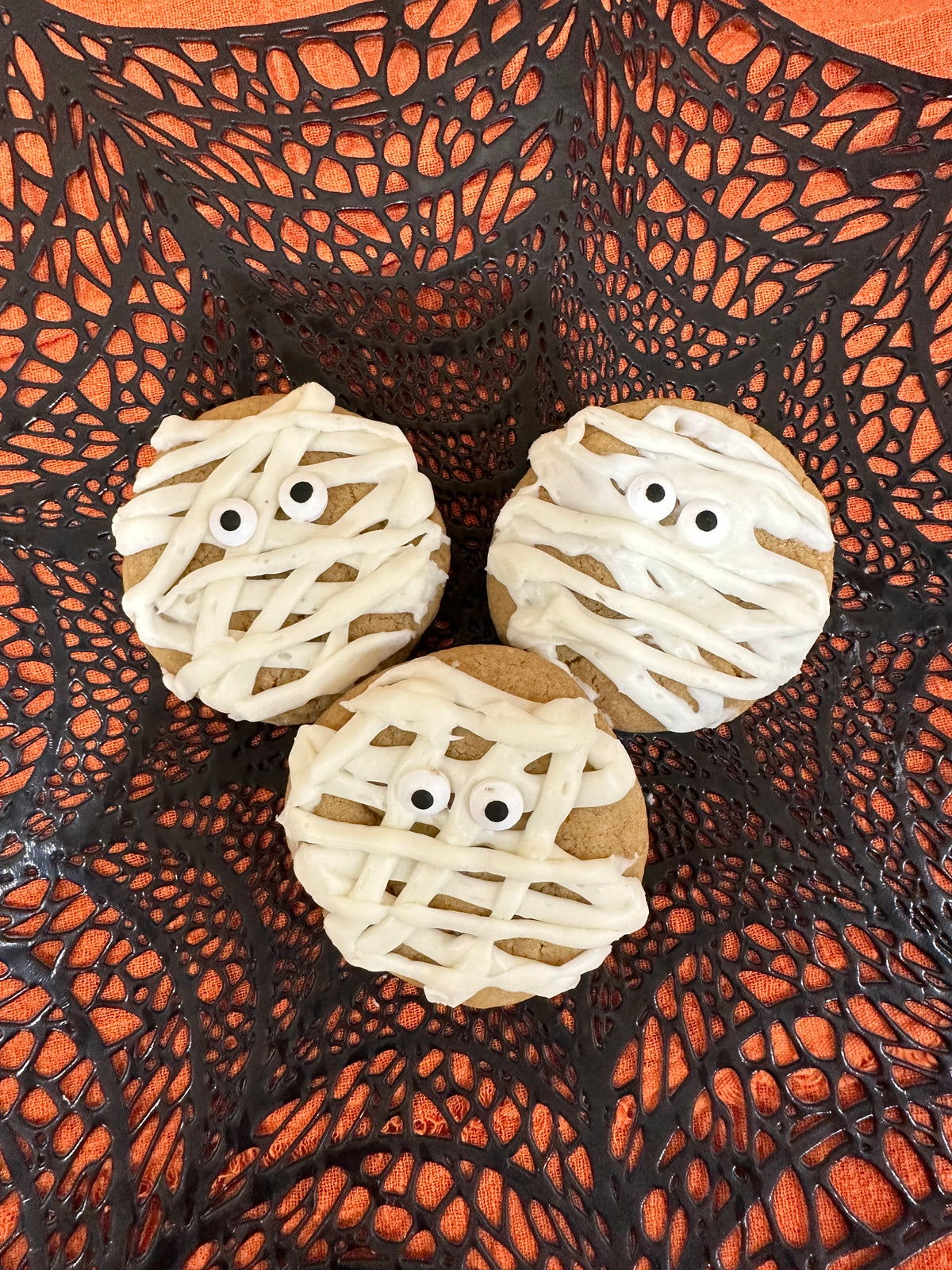 Maple & Cinnamon Mummy Cookies | Wabanaki Maple Syrup
